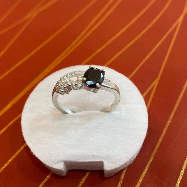 Stylish Italian ring